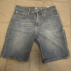 Lee Riders midrise bermudas